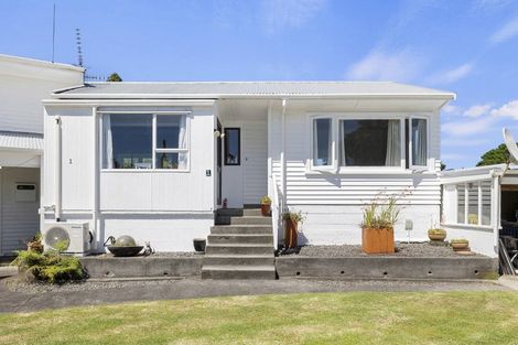 Photo of property in 1/92b South Road, Blagdon, New Plymouth, 4310