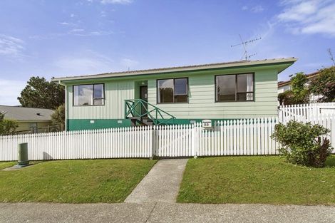 Photo of property in 23 Nassau Avenue, Grenada North, Wellington, 5028
