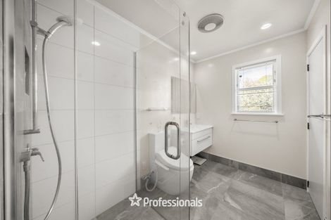 Photo of property in 21 Rosebank Avenue, Avalon, Lower Hutt, 5011