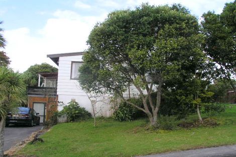Photo of property in 8 Raelene Place, Massey, Auckland, 0614