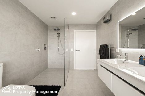 Photo of property in 49 Highgrove, Saint Clair, Dunedin, 9012