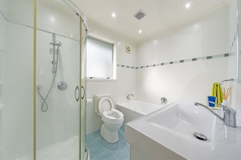 Photo of property in 4 Greenwich Grove, Stokes Valley, Lower Hutt, 5019