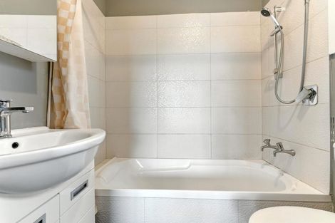 Photo of property in 19 Elwyn Place, Avonhead, Christchurch, 8042