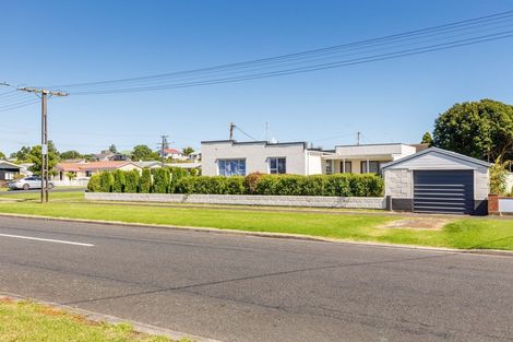 Photo of property in 6 High Street West, Waitara, 4320