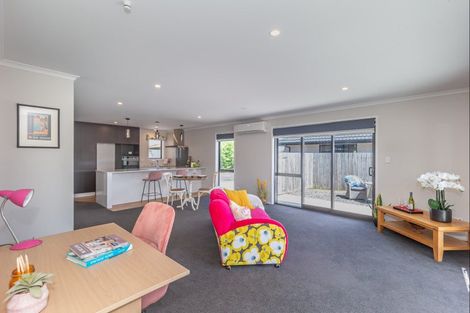 Photo of property in 30 Queenwood Road, Levin, 5510