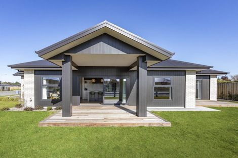 Photo of property in 2 Benn Street, Amberley, 7410