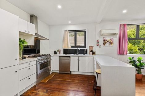 Photo of property in Peregrine Flats, 81a Ward Street, Wallaceville, Upper Hutt, 5018