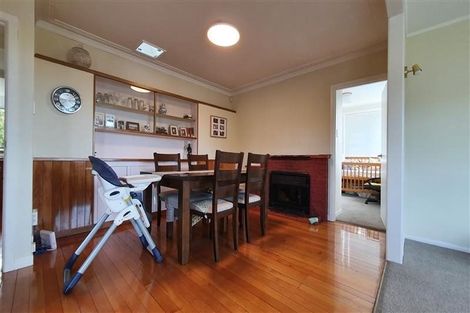 Photo of property in 82 Colwill Road, Massey, Auckland, 0614