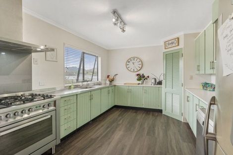 Photo of property in 298 Te Moana Road, Waikanae, 5036