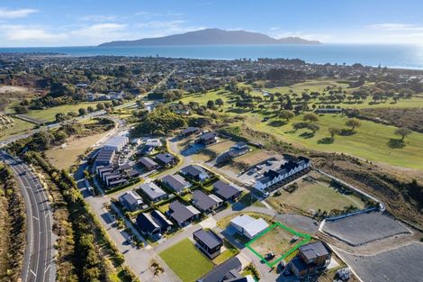 Photo of property in 14 Mirek Street, Waikanae, 5036