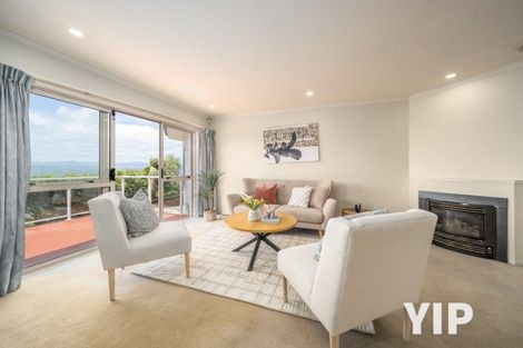 Photo of property in 45 Tamworth Crescent, Newlands, Wellington, 6037