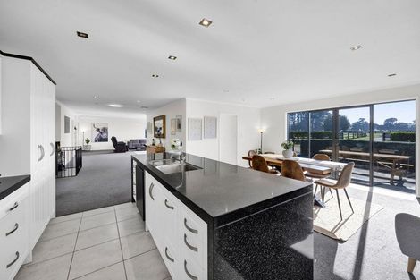 Photo of property in 105 Mawhitiwhiti Road, Normanby, Hawera, 4675