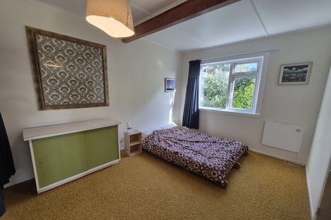 Photo of property in 51 Huntingdon Street, Northland, Wellington, 6012
