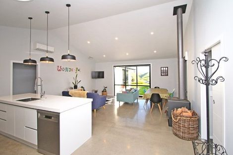 Photo of property in 11 Moira Close, Welcome Bay, Tauranga, 3175