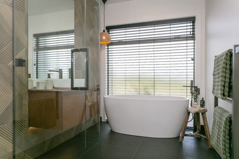 Photo of property in 21 Taruna Place, Havelock North, 4130