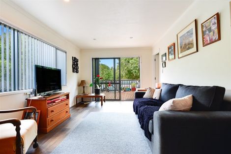 Photo of property in 6 Cemetery Road, Waiuku, 2123