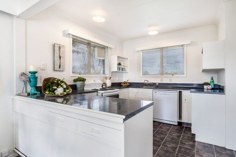 Photo of property in 55 Hawai Street, Two Mile Bay, Taupo, 3330