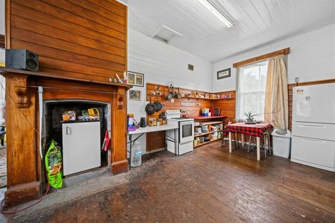 Photo of property in 1 Castle Hill Road, Alfredton, Eketahuna, 4996