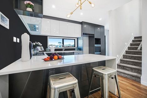 Photo of property in 12 Laquinta Place, Flat Bush, Auckland, 2019
