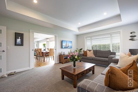 Photo of property in 65 Kaipara Portage Road, Riverhead, 0820