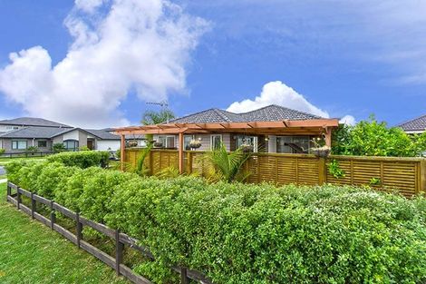 Photo of property in 11 Clady Drive, Flat Bush, Auckland, 2019