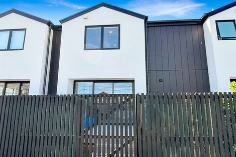 Photo of property in 2/130 Olliviers Road, Phillipstown, Christchurch, 8011
