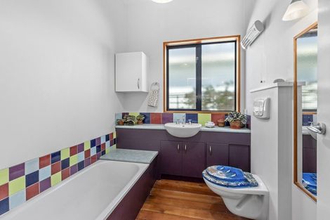 Photo of property in 302 The Parade, Island Bay, Wellington, 6023