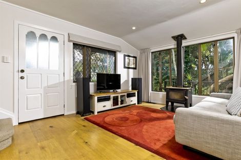 Photo of property in 14b South Lynn Road, Titirangi, Auckland, 0604
