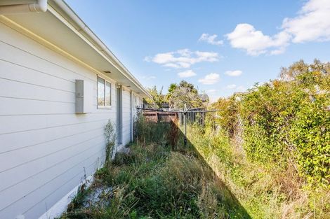 Photo of property in 9 Forbes Place, Kelvin Grove, Palmerston North, 4414