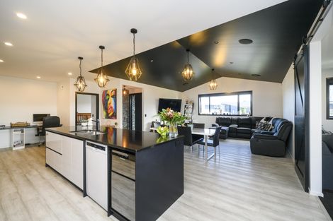 Photo of property in 14 Huffington Place, Feilding, 4702