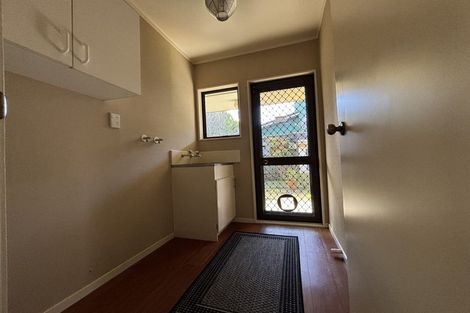 Photo of property in 33 Carnoustie Drive, Wattle Downs, Auckland, 2103