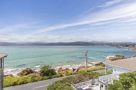 Photo of property in 149a Marine Parade, Seatoun, Wellington, 6022