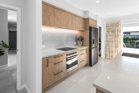 Photo of property in 7 Willow Brook Place, Clive, 4102