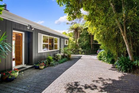 Photo of property in 169 Scenic Drive, Titirangi, Auckland, 0604