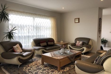 Photo of property in 1 Castlederg Drive, Flat Bush, Auckland, 2019