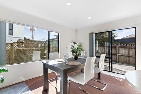 Photo of property in 16a Wilisa Rise, Goodwood Heights, Auckland, 2105