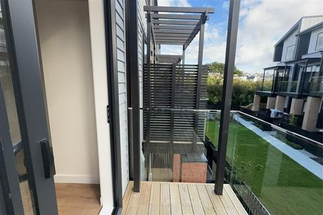 Photo of property in 22 Parkwood Avenue, Westgate, Auckland, 0614