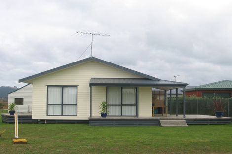 Photo of property in 114 Titoki Place, Matarangi, Whitianga, 3592