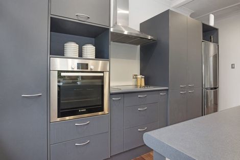 Photo of property in 92 Townsend Road, Miramar, Wellington, 6022