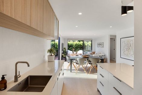 Photo of property in 23u3 Strowan Avenue, Fairfield, Hamilton, 3214
