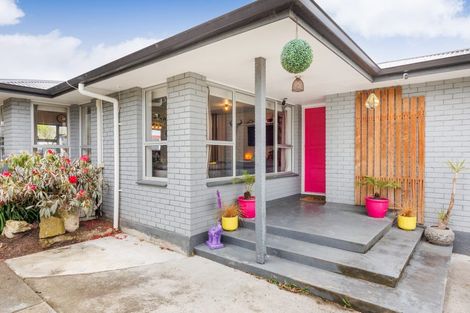 Photo of property in 10 Adams Place, Kelvin Grove, Palmerston North, 4414