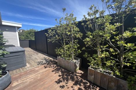 Photo of property in 29 Kiriwai Road, Paremata, Porirua, 5024