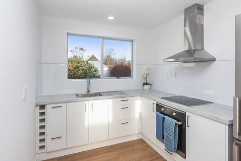Photo of property in 2/136 Wainoni Road, Avondale, Christchurch, 8061