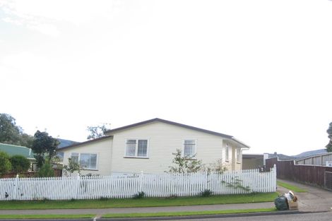 Photo of property in 11 Mount Marua Way, Timberlea, Upper Hutt, 5018