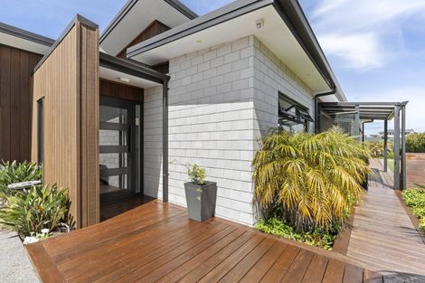 Photo of property in 14 Waitaha Place, Bell Block, New Plymouth, 4312