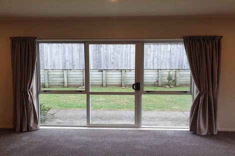 Photo of property in 19a Betty Watt Grove, Riverstone Terraces, Upper Hutt, 5018