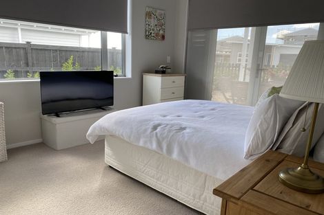 Photo of property in 2 Toka Lane, Red Beach, 0932