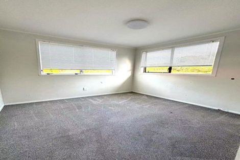 Photo of property in 104 Kemp Road, Massey, Auckland, 0614