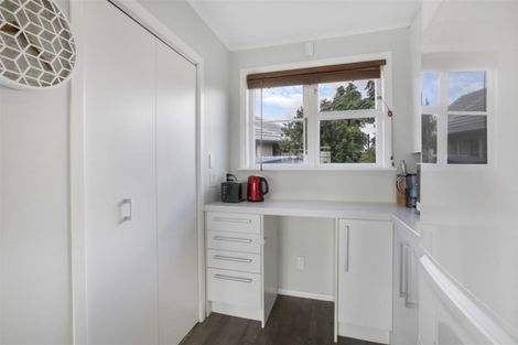 Photo of property in 10 Gladfield Lane, Te Atatu Peninsula, Auckland, 0610