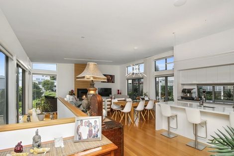 Photo of property in 10 Convent Road, Bluff Hill, Napier, 4110